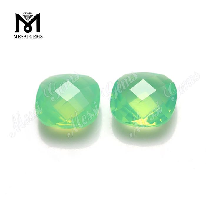 Cojín de venta caliente Double faceted 10 * 10mm Piedra de cristal verde