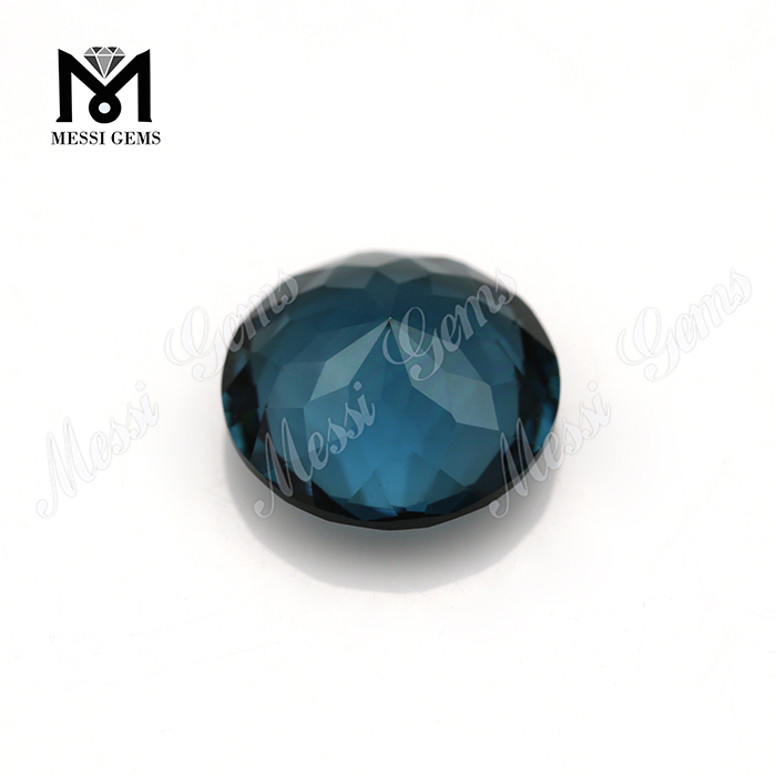 宝石のための青いエメラルドの繊細なガラス石