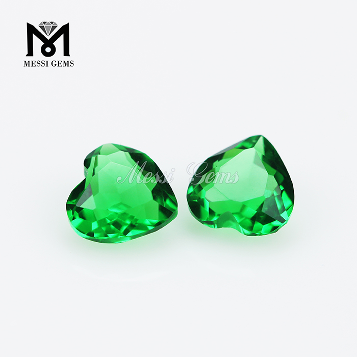 6 * 6 Heart Shape Engros Emerald Green Glass Stone